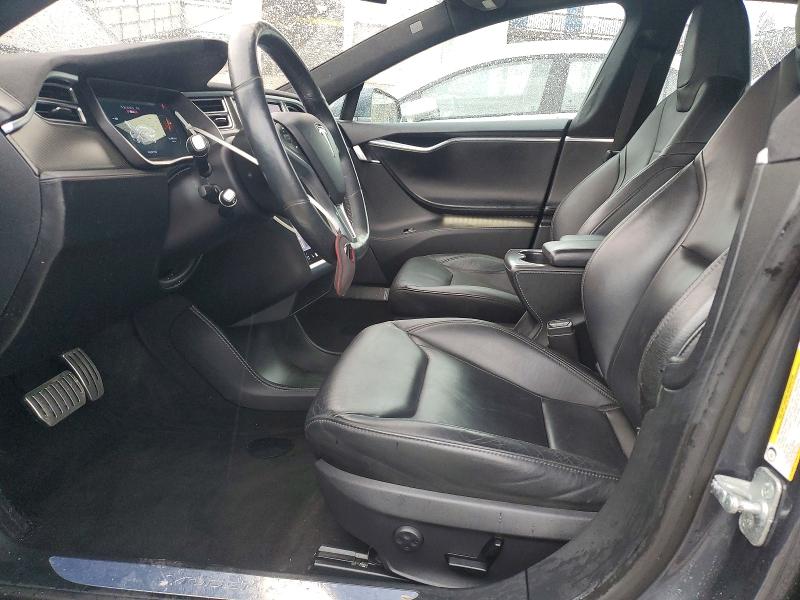 79807595 :رقم المزاد ، 5YJSA1H27FFP79165 vin ، 2015 Tesla Model S مزاد بيع