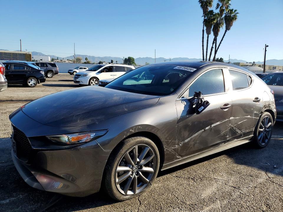 Продажа на аукционе авто 2023 Mazda 3, vin: JM1BPAKMXP1616562, номер лота: 46759456