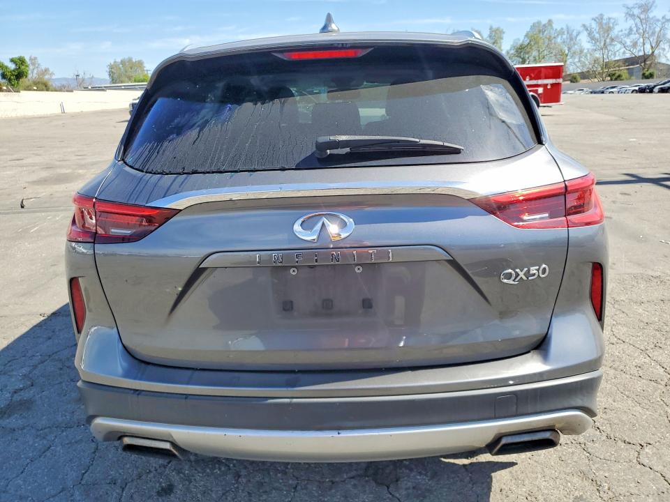 79314575 :رقم المزاد ، 3PCAJ5M16KF135294 vin ، 2019 Infiniti Qx50 مزاد بيع