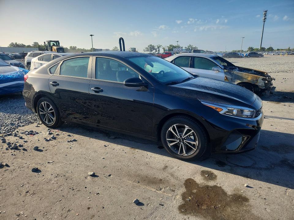 48031956 :رقم المزاد ، 3KPF24AD3RE794655 vin ، 2024 Kia Forte مزاد بيع