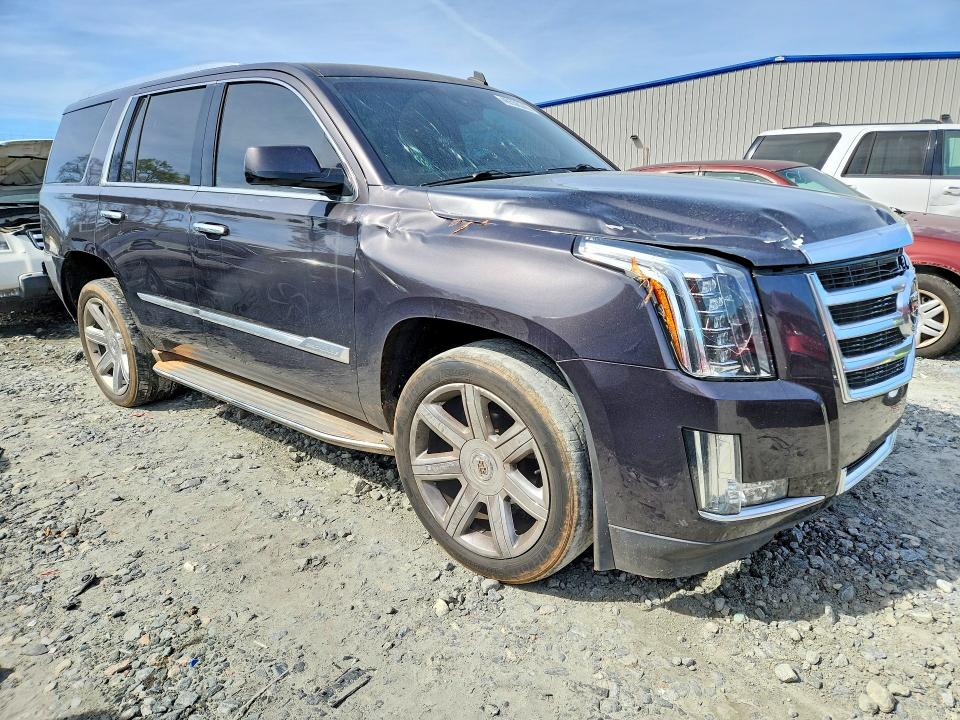 2015 Cadillac Escalade მანქანა იყიდება აუქციონზე, vin: 1GYS3BKJ9FR260235, აუქციონის ნომერი: 46556346