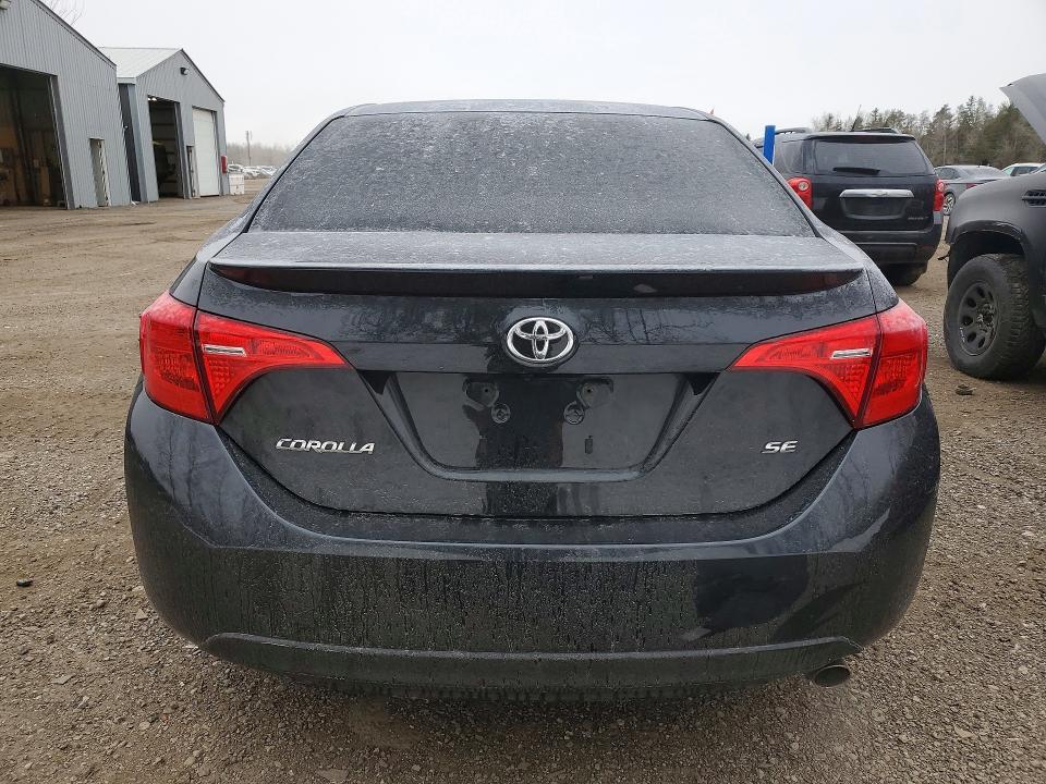Продажа на аукционе авто 2018 Toyota Corolla, vin: 2T1BURHE2JC056031, номер лота: 45838596