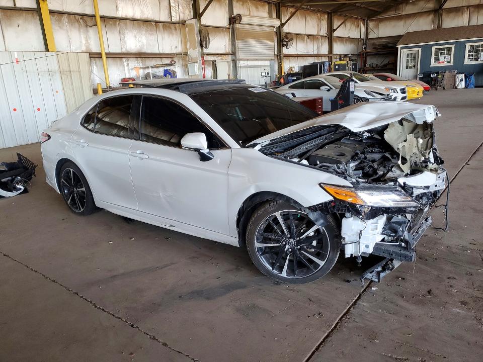 Продаж на аукціоні авто 2019 Toyota Camry, vin: 4T1B61HK9KU808664, номер лоту: 45856786