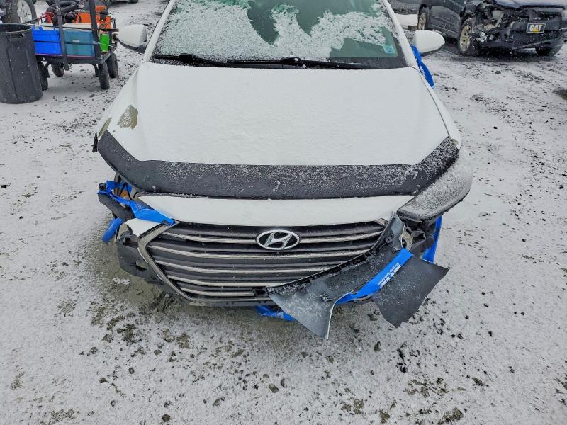 Продаж на аукціоні авто 2018 Hyundai Elantra Gls 4d Sedan, vin: 5NPD74LF0JH218805, номер лоту: 46165816