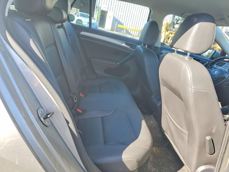 47553496 :رقم المزاد ، 3VW2A7AU3FM014218 vin ، 2015 Volkswagen Golf مزاد بيع
