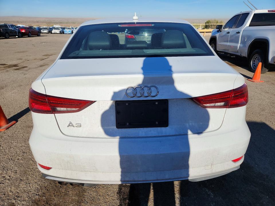 47045006 :رقم المزاد ، WAUAUGFF3H1035003 vin ، 2017 Audi A3 مزاد بيع