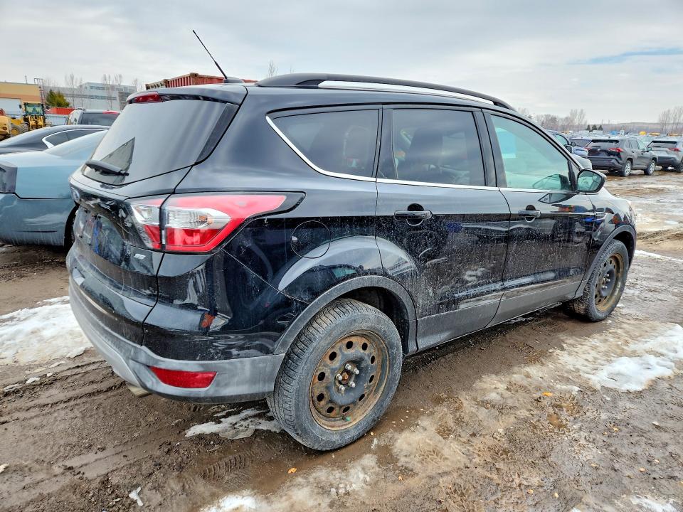Продаж на аукціоні авто 2018 Ford Escape, vin: 1FMCU9GD8JUB32122, номер лоту: 46442096