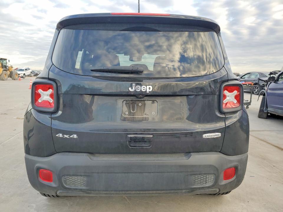 Продажа на аукционе авто 2022 Jeep Renegade, vin: ZACNJDB11NPN83967, номер лота: 46501236