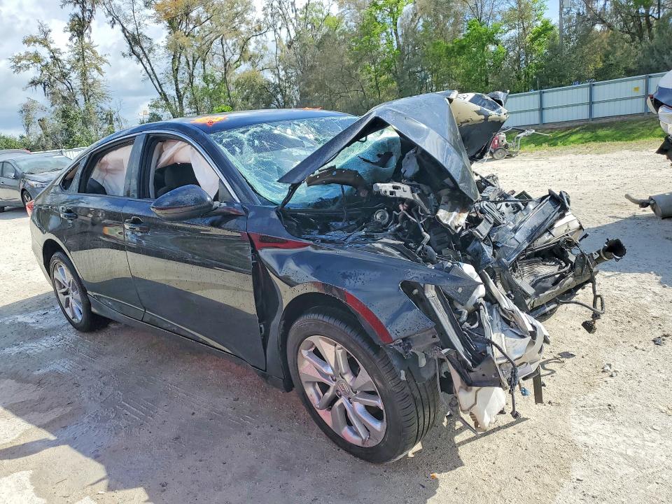 42016436 :رقم المزاد ، 1HGCV1F18JA216518 vin ، 2018 Honda Accord مزاد بيع