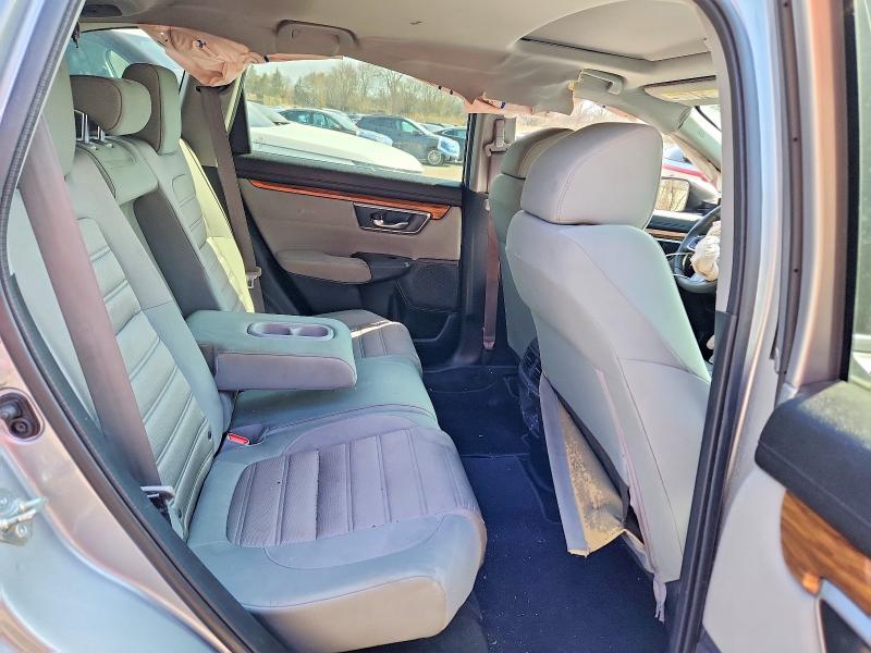 47643446 :رقم المزاد ، 7FARW2H53JE094187 vin ، 2018 Honda Cr-v مزاد بيع