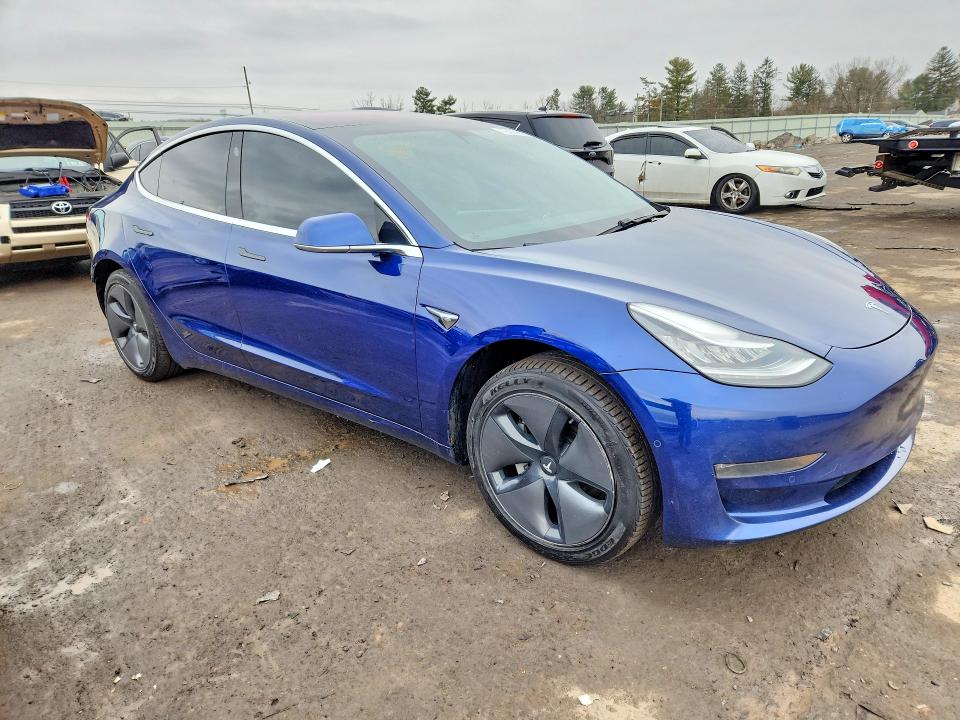 Продаж на аукціоні авто 2018 Tesla Model 3, vin: 5YJ3E1EAXJF005490, номер лоту: 79479715