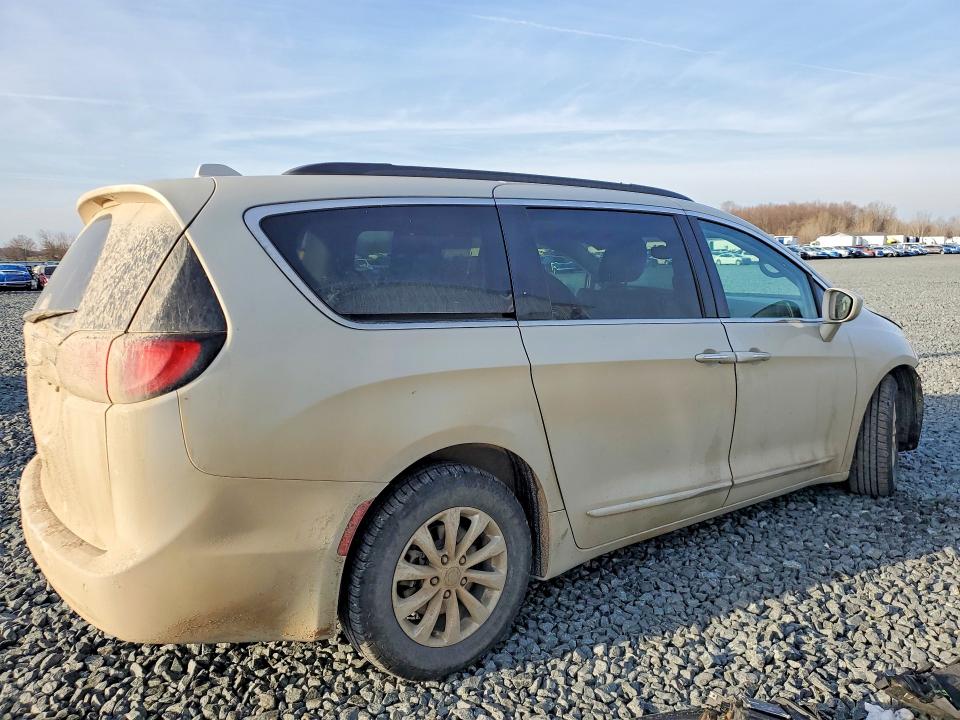 Продажа на аукционе авто 2017 Chrysler Pacifica, vin: 2C4RC1BG1HR608237, номер лота: 47895726