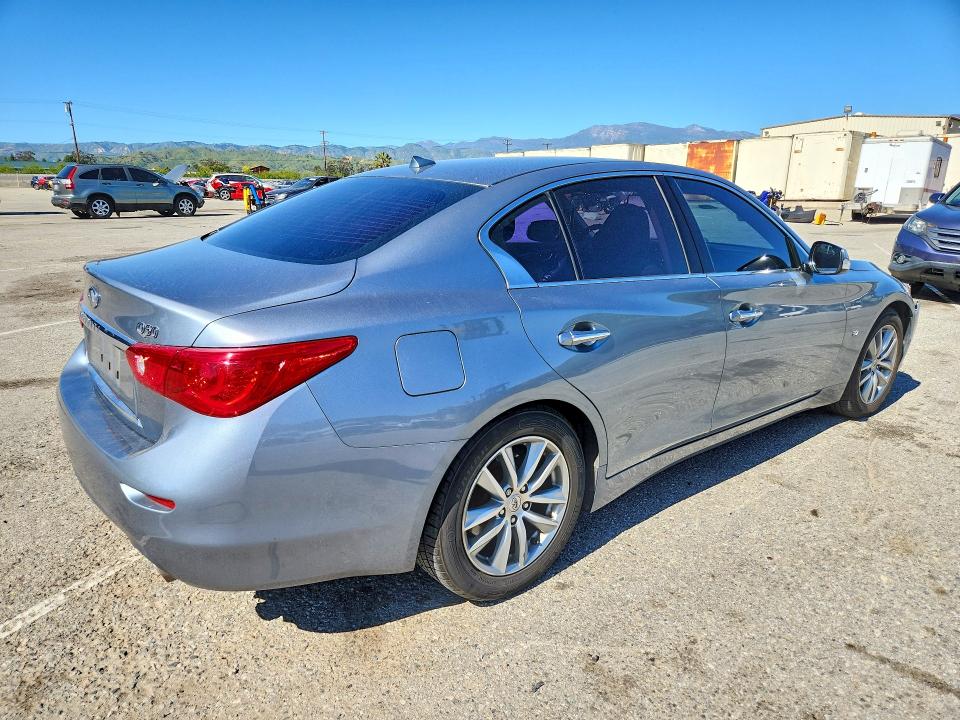 41585076 :رقم المزاد ، JN1BV7AP3FM352301 vin ، 2015 Infiniti Q50 مزاد بيع