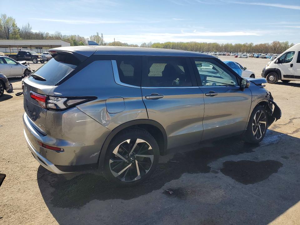 47101656 :رقم المزاد ، JA4J3UA89PZ055814 vin ، 2023 Mitsubishi Outlander مزاد بيع