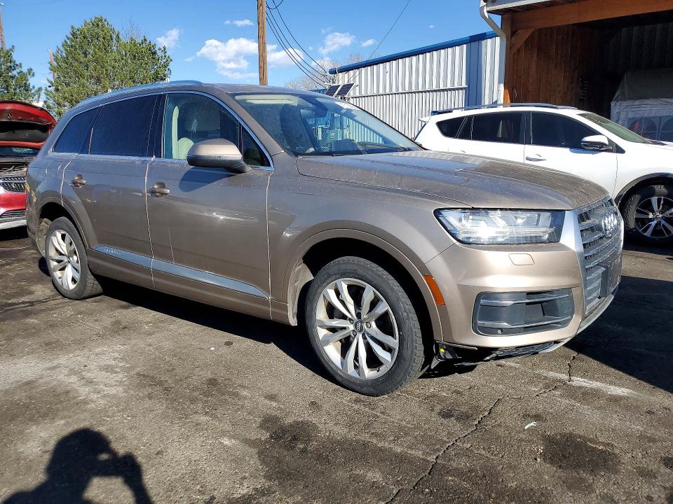 2019 Audi Q7 მანქანა იყიდება აუქციონზე, vin: WA1LHAF71KD018500, აუქციონის ნომერი: 47015086