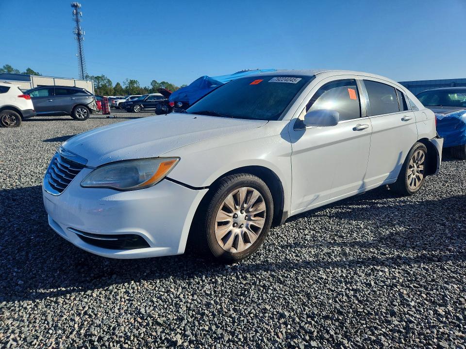 Продаж на аукціоні авто 2014 Chrysler 200, vin: 1C3CCBAB1EN208015, номер лоту: 79224045