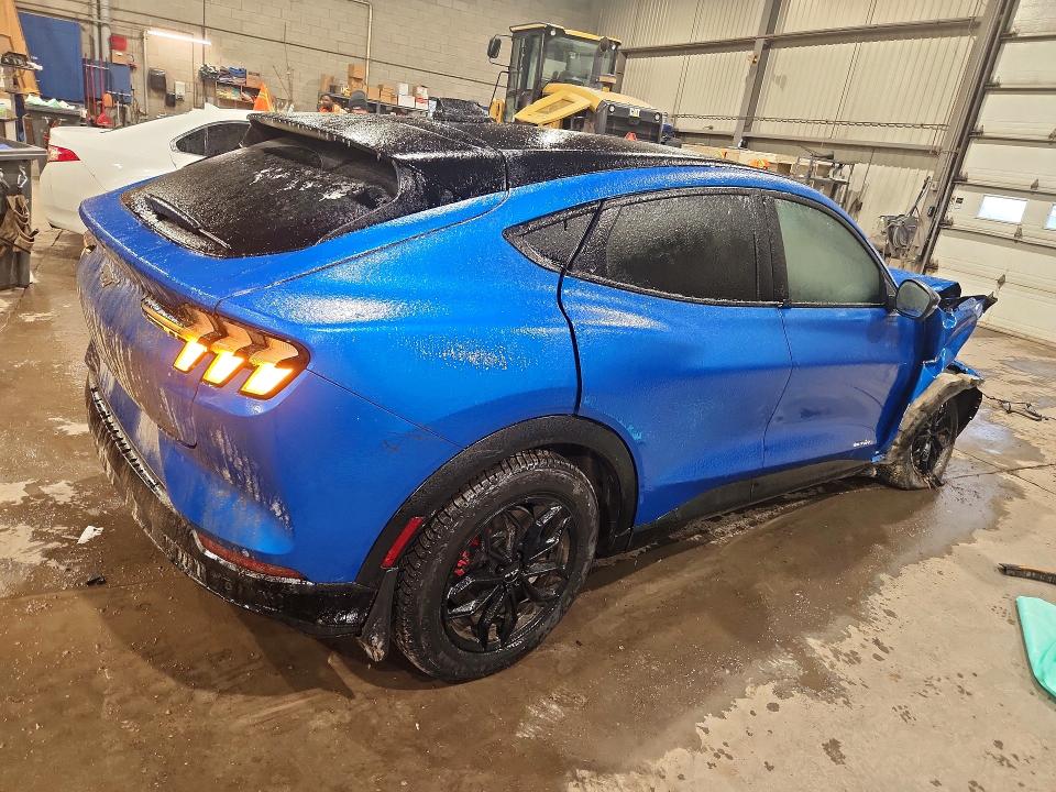 41910976 :رقم المزاد ، 3FMTK3SU3SMA32767 vin ، 2025 Ford Mustang Mach-e مزاد بيع