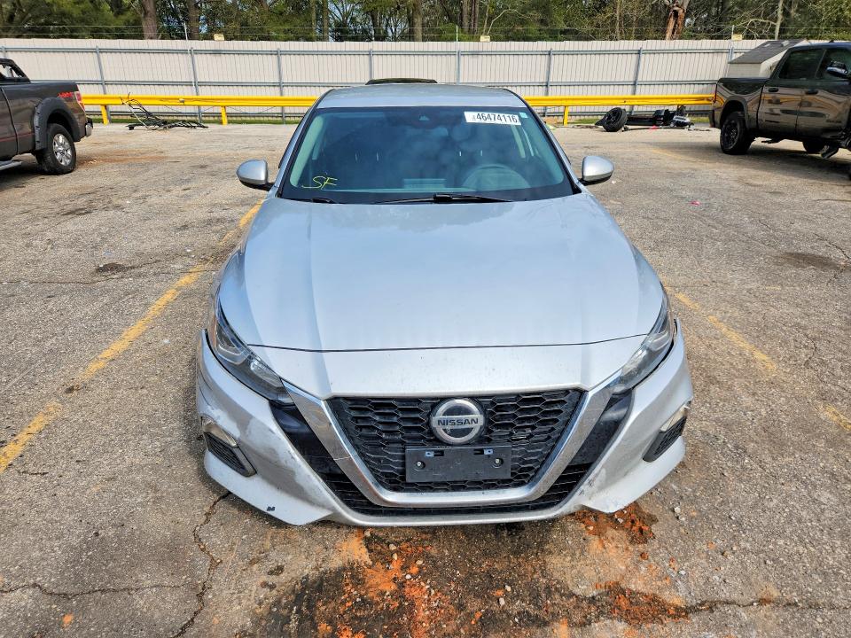 46474116 :رقم المزاد ، 1N4BL4BVXMN362058 vin ، 2021 Nissan Altima مزاد بيع
