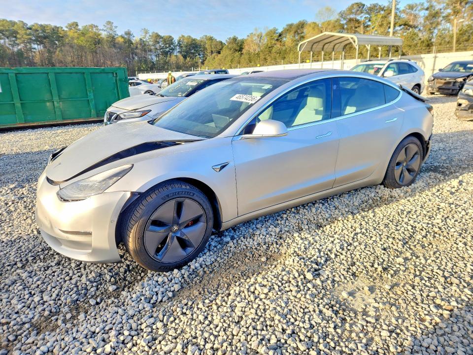 46574256 :رقم المزاد ، 5YJ3E1EBXJF074821 vin ، 2018 Tesla Model 3 مزاد بيع