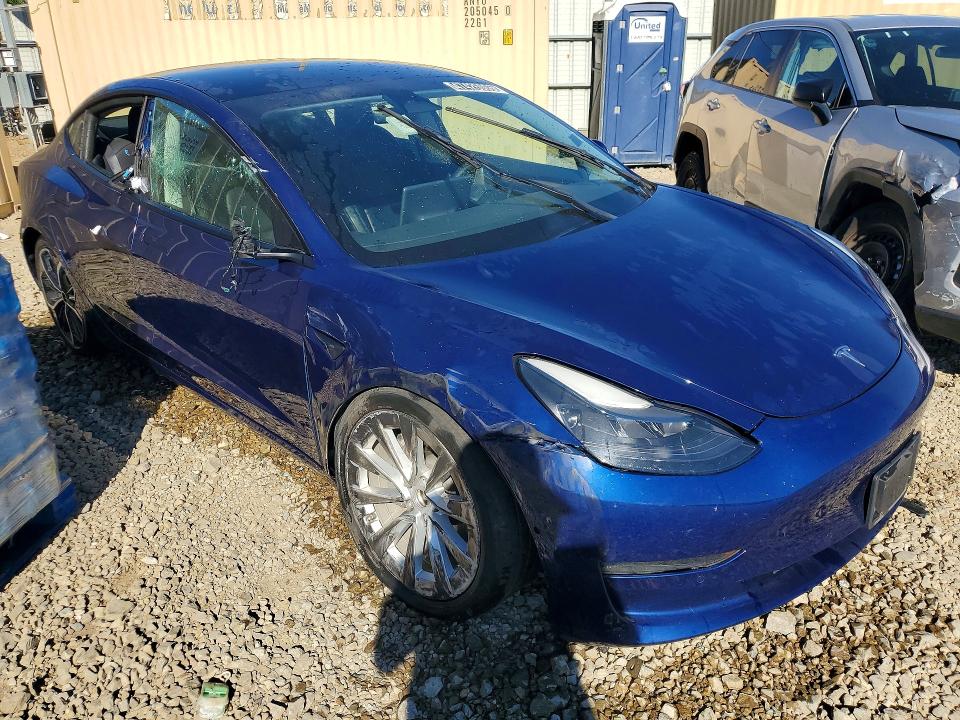 2022 Tesla Model 3 მანქანა იყიდება აუქციონზე, vin: 5YJ3E1EB2NF293844, აუქციონის ნომერი: 47426066