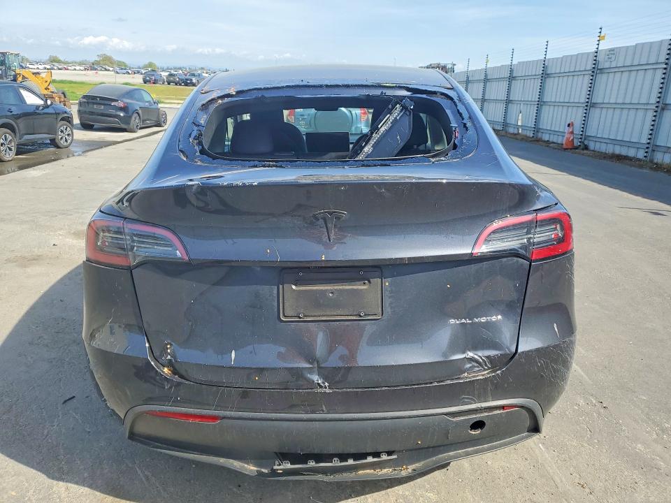 Продажа на аукционе авто 2025 Tesla Model Y, vin: 7SAYGDEE5SF233048, номер лота: 45446806