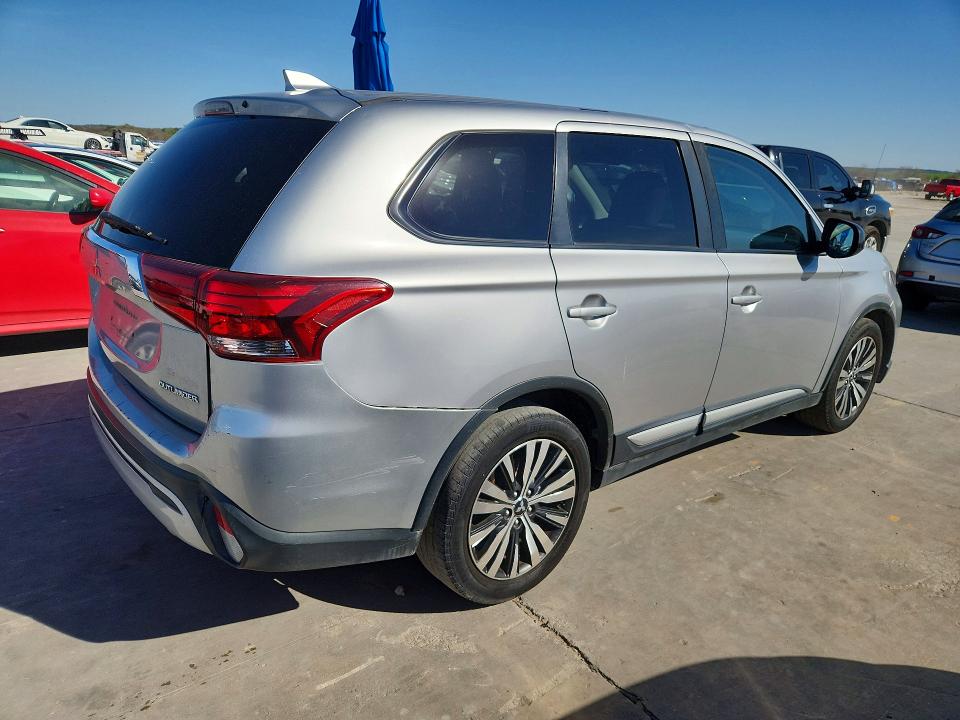 Продаж на аукціоні авто 2019 Mitsubishi Outlander, vin: JA4AD2A36KJ000136, номер лоту: 46260846