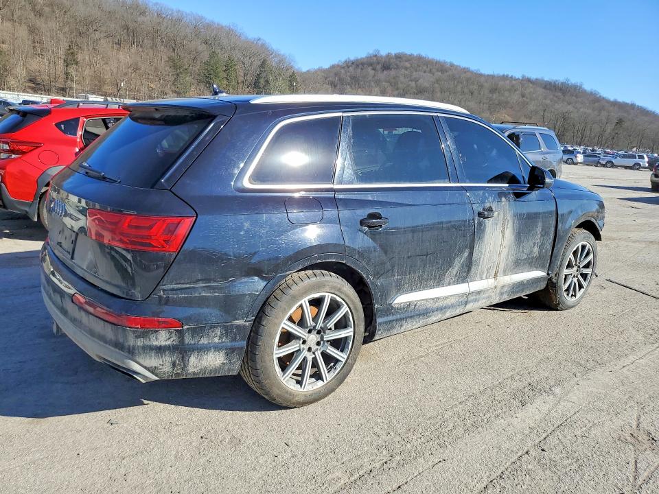2019 Audi Q7 მანქანა იყიდება აუქციონზე, vin: WA1LHAF76KD027371, აუქციონის ნომერი: 45492526