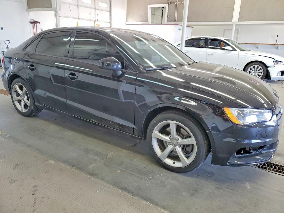 Продажа на аукционе авто 2015 Audi A3, vin: WAUBFGFFXF1084002, номер лота: 47912966