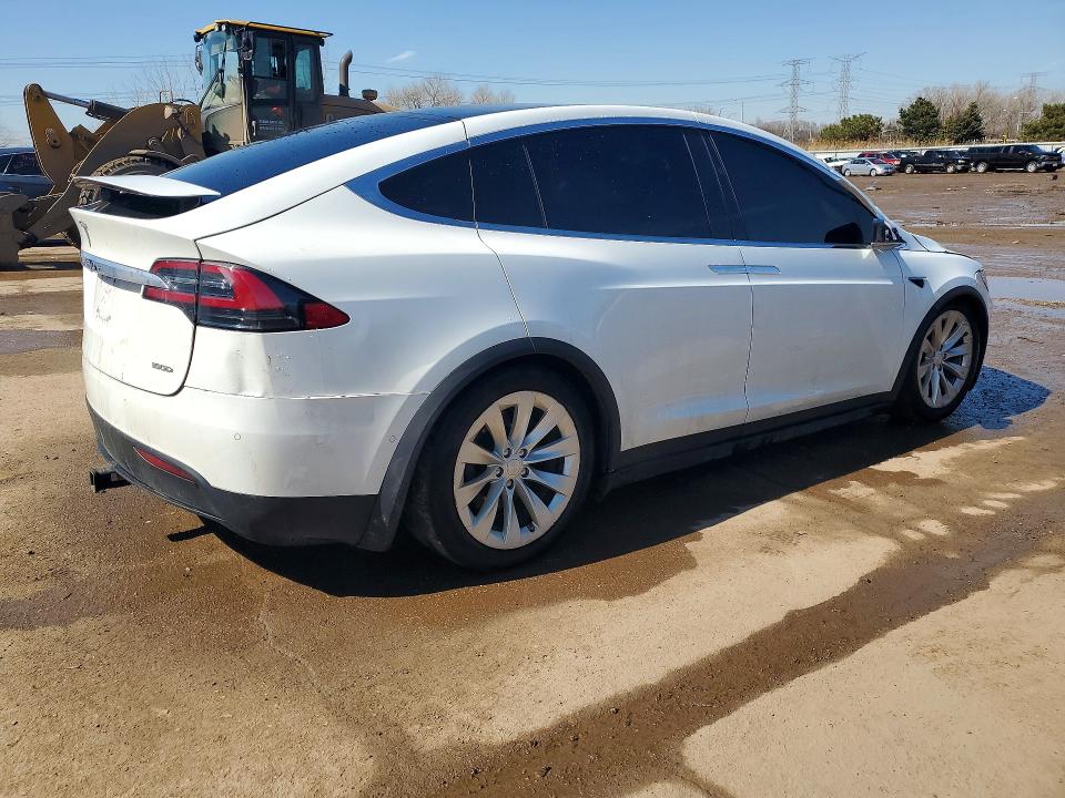 Продажа на аукционе авто 2017 Tesla Model X, vin: 5YJXCBE20HF043908, номер лота: 46468066