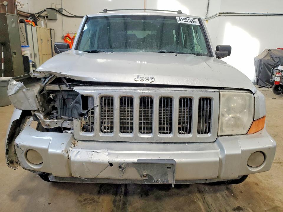 2010 Jeep Commander მანქანა იყიდება აუქციონზე, vin: 1J4RG4GK6AC104407, აუქციონის ნომერი: 41661656