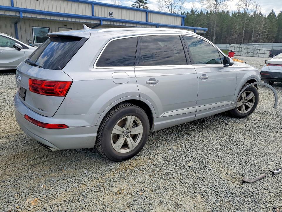 Продажа на аукционе авто 2017 Audi Q7, vin: WA1AHAF72HD041347, номер лота: 79757415