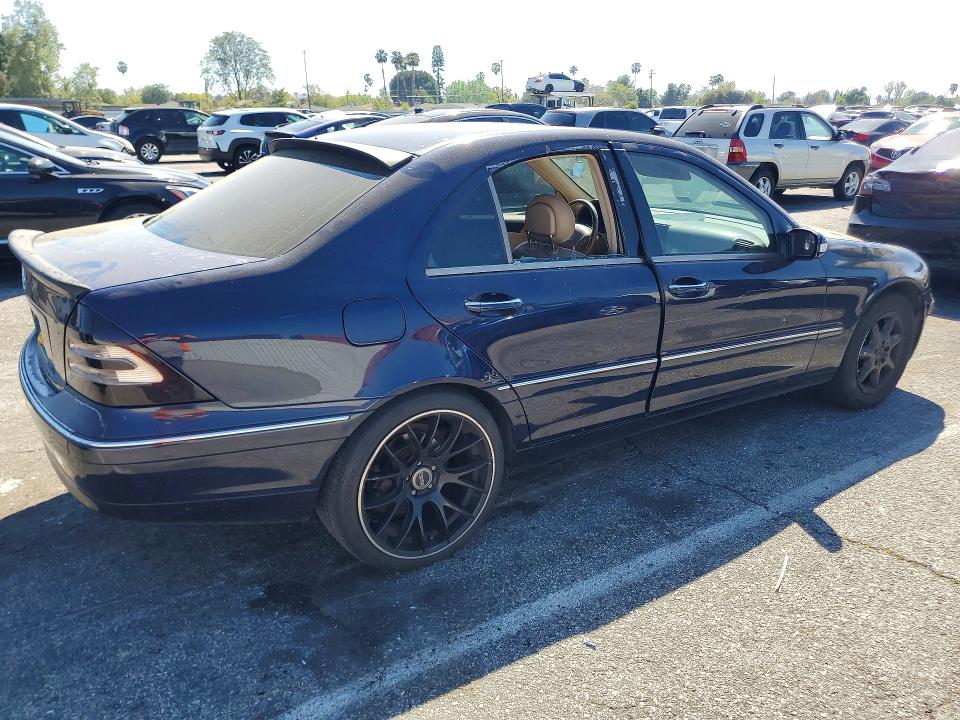 Продажа на аукционе авто 2002 Mercedes-benz C, vin: WDBRF61J92F139896, номер лота: 47267576