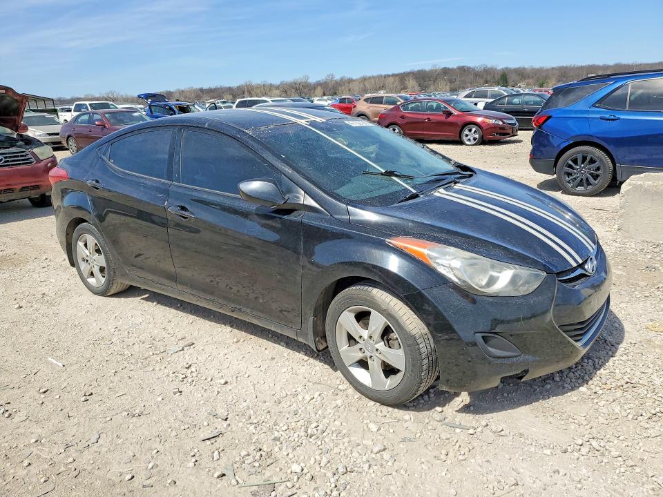 47132106 :رقم المزاد ، KMHDH4AE8DU744032 vin ، 2013 Hyundai Elantra مزاد بيع