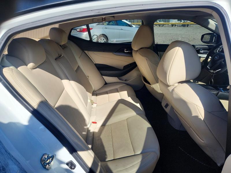 Продажа на аукционе авто 2018 Nissan Maxima, vin: 1N4AA6AP5JC371323, номер лота: 46813046