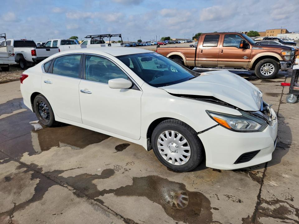 Продаж на аукціоні авто 2018 Nissan Altima, vin: 1N4AL3AP3JC216567, номер лоту: 48005096