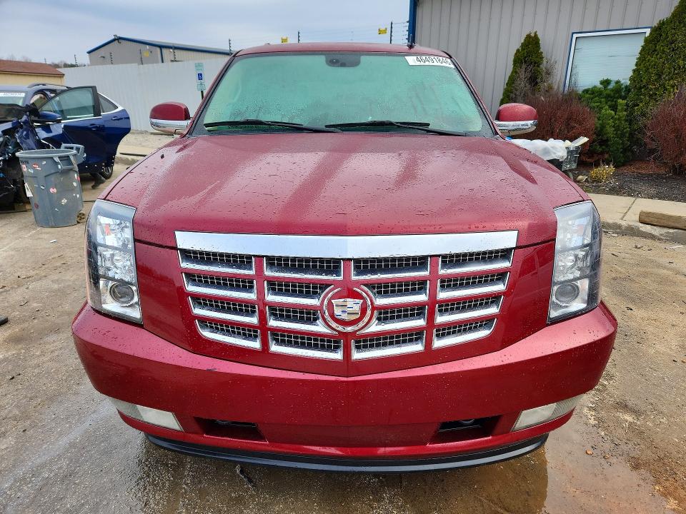 2009 Cadillac Escalade მანქანა იყიდება აუქციონზე, vin: 1GYFC43559R165612, აუქციონის ნომერი: 46491846