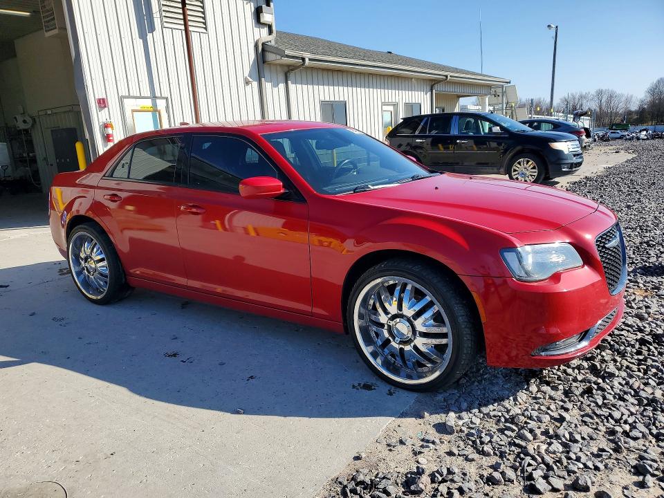 Продажа на аукционе авто 2015 Chrysler 300, vin: 2C3CCAGG2FH927880, номер лота: 42049616