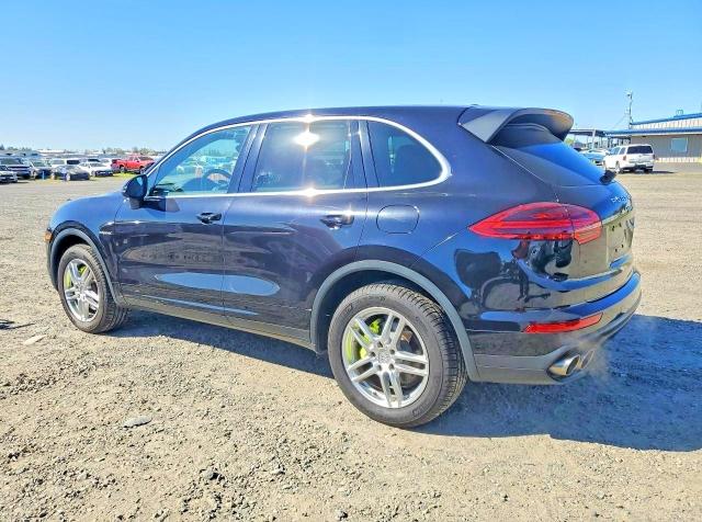 41798066 :رقم المزاد ، WP1AE2A27FLA51910 vin ، 2015 Porsche Cayenne مزاد بيع