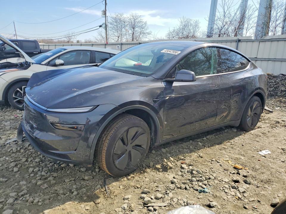 45642956 :رقم المزاد ، 7SAYGDED7TF384305 vin ، 2026 Tesla Model Y مزاد بيع