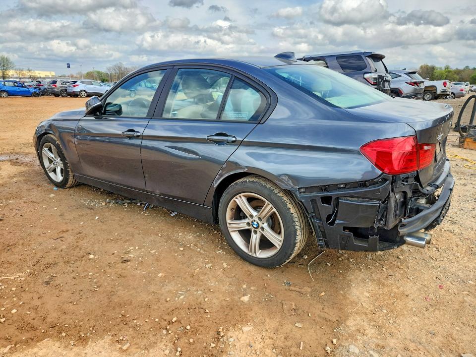 2013 Bmw 328 მანქანა იყიდება აუქციონზე, vin: WBA3A5C55DJ461982, აუქციონის ნომერი: 45836906