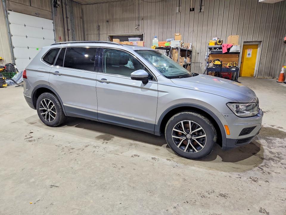 47221276 :رقم المزاد ، 3VV2B7AX0MM060517 vin ، 2021 Volkswagen Tiguan مزاد بيع