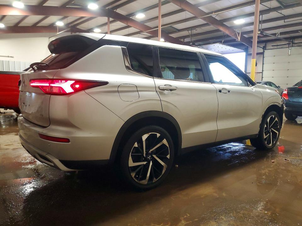 Продаж на аукціоні авто 2022 Mitsubishi Outlander, vin: JA4J4UA86NZ068014, номер лоту: 79895185