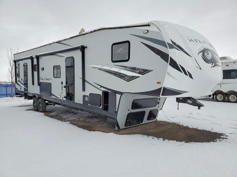 47242566 :رقم المزاد ، 5ZT3CT2B2N1220003 vin ، 2022 Forest River Sabre365mb مزاد بيع