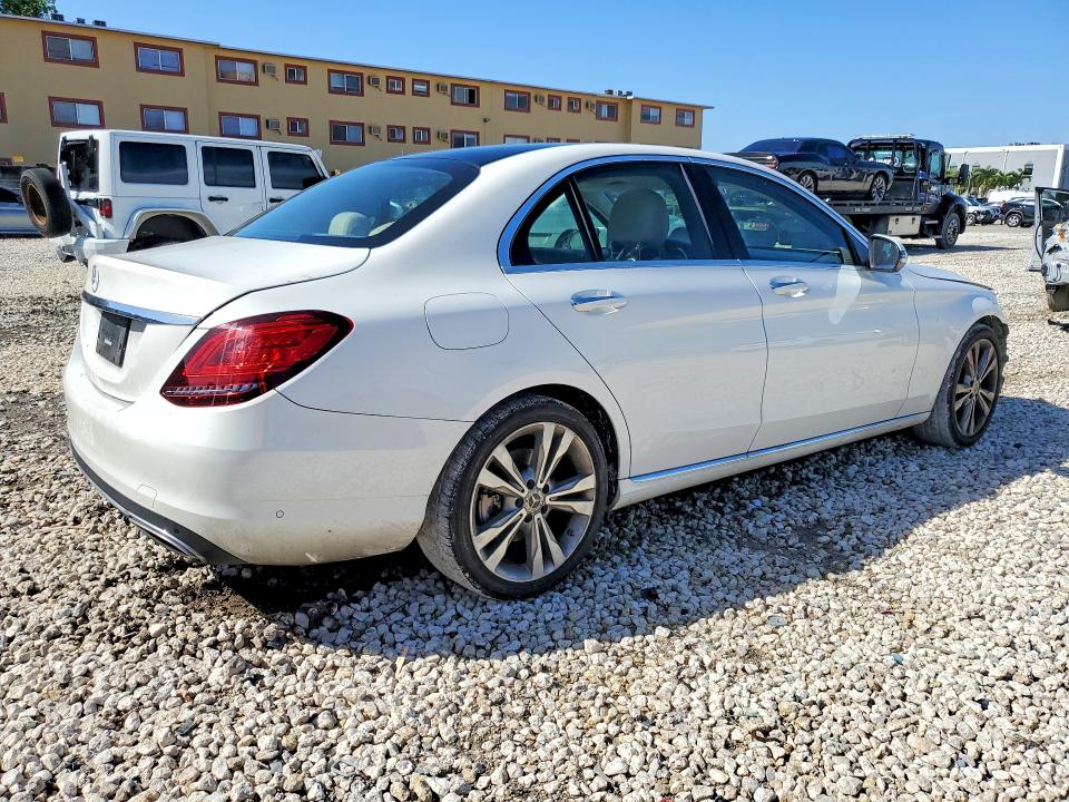 2020 Mercedes-benz C მანქანა იყიდება აუქციონზე, vin: 55SWF8DB4LU324155, აუქციონის ნომერი: 46272396