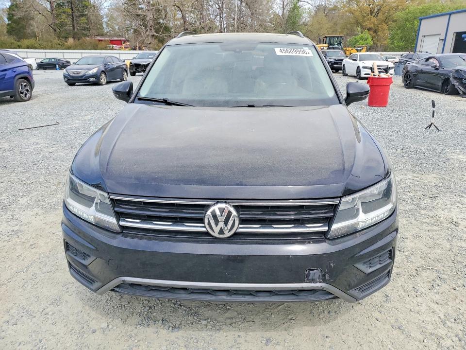 Продажа на аукционе авто 2018 Volkswagen Tiguan, vin: 3VV3B7AX5JM220357, номер лота: 45669996