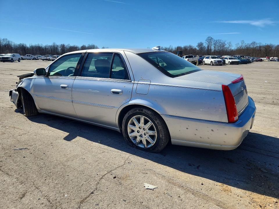 2011 Cadillac Dts მანქანა იყიდება აუქციონზე, vin: 1G6KH5E68BU100518, აუქციონის ნომერი: 45456426