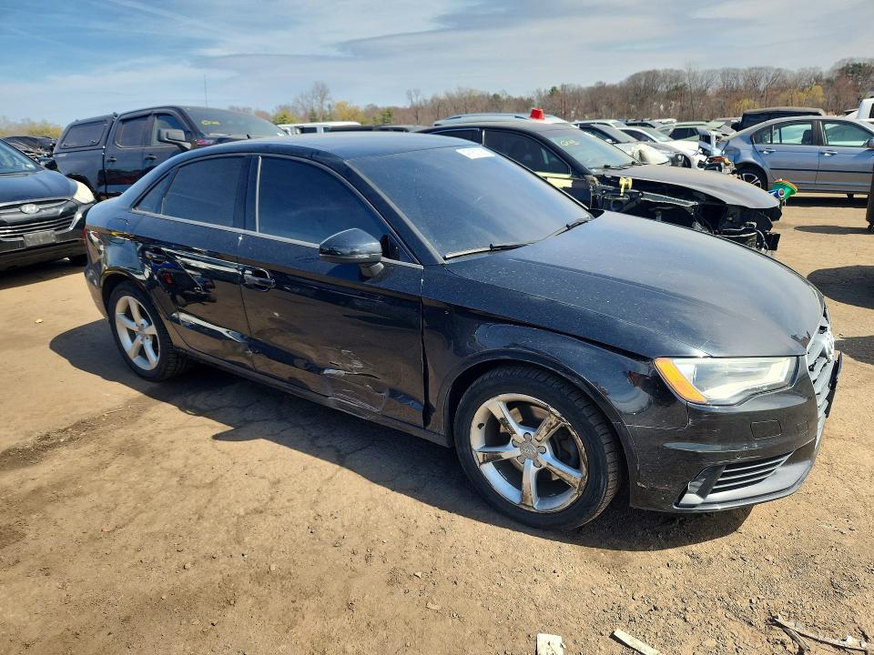 47167126 :رقم المزاد ، WAUBFHFF2F1089992 vin ، 2015 Audi A3 مزاد بيع