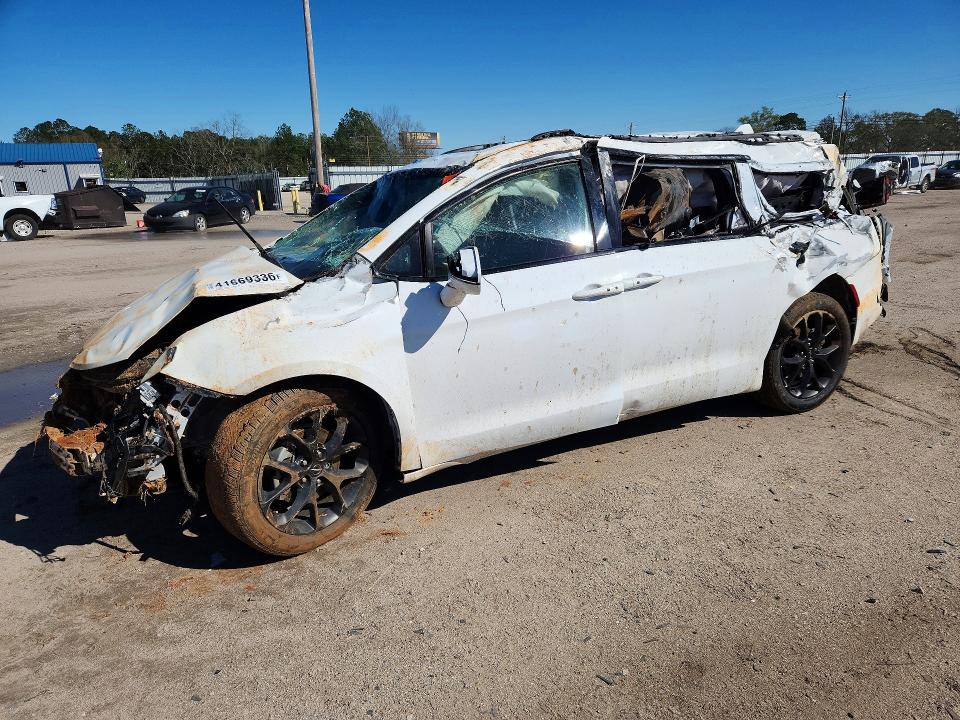Auction sale of the 2022 Chrysler Pacifica, vin: 2C4RC1GGXNR122577, lot number: 41669336