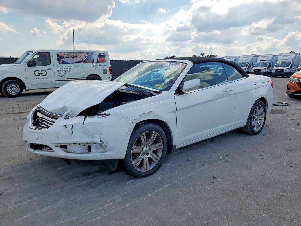 47517836 :رقم المزاد ، 1C3BCBEG7CN251062 vin ، 2012 Chrysler 200 مزاد بيع