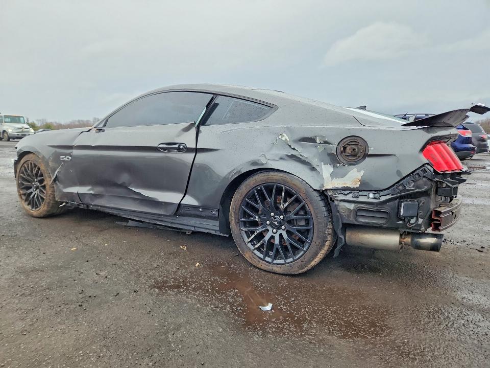 45633686 :رقم المزاد ، 1FA6P8CF9F5385354 vin ، 2015 Ford Mustang مزاد بيع